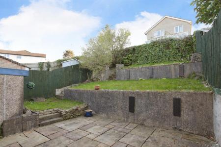 5 rhuddan court garden photo.png