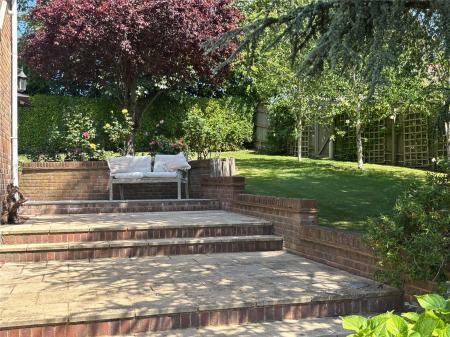 Side Terrace