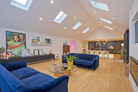 Living Area / Dining Kitchen