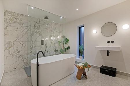 Principle Bedroom En Suite