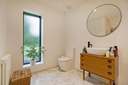 Bedroom Two En Suite