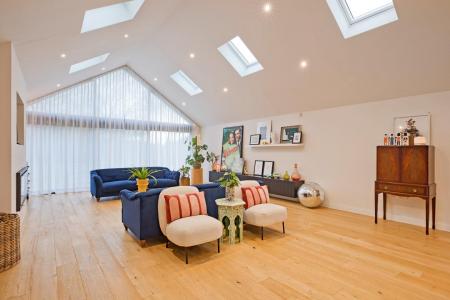 Living Area / Dining Kitchen
