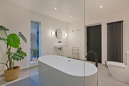 Principle Bedroom En Suite