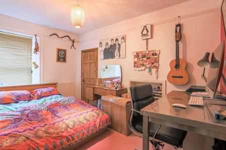 Bedroom 2 picture 1.jpeg