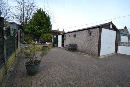 Photograph 16