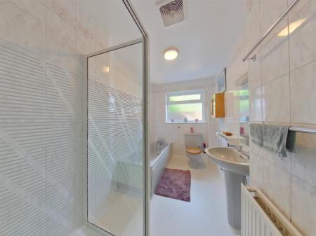 Annex En Suite Pic.jpg