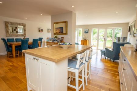 50 Solent Road-23 - t.jpeg