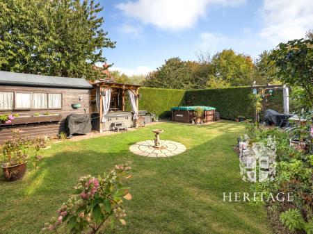 Stable Close, Stanway