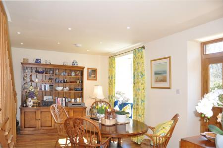 Media image 09