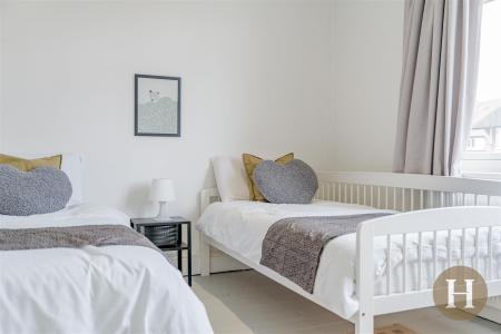 Hadleigh Estate Agents-55.jpg