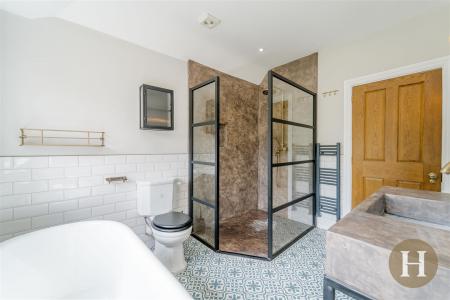 Hadleigh Estate Agents-19.jpg