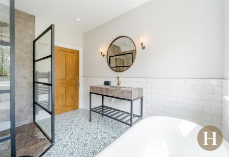 Hadleigh Estate Agents-20.jpg