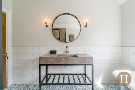 Hadleigh Estate Agents-21.jpg