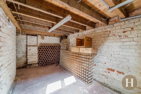 Hadleigh Estate Agents-1.jpg