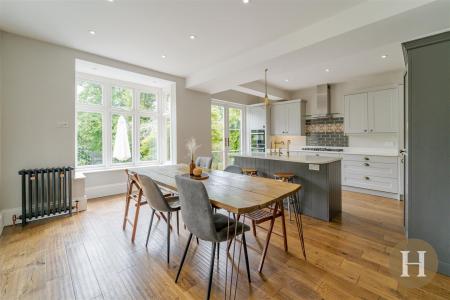 Hadleigh Estate Agents-33.jpg