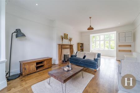 Hadleigh Estate Agents-26.jpg