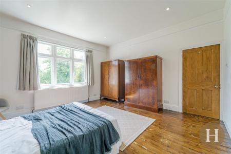 Hadleigh Estate Agents-6.jpg