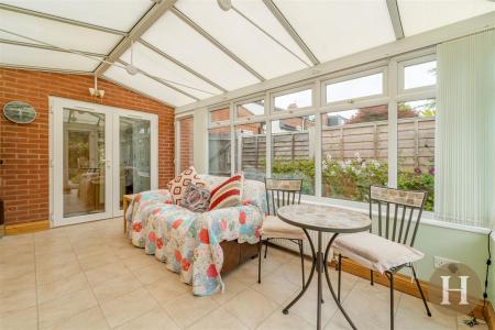 Hadleigh Estate Agents-17.jpg