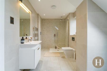 Hadleigh Estate Agents-26.jpg