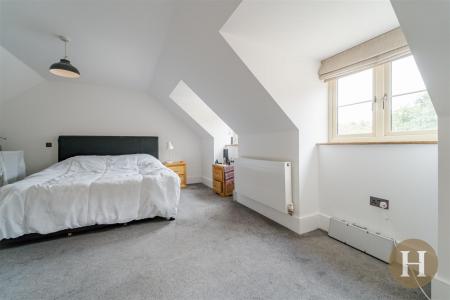 Hadleigh Estate Agents-20.jpg