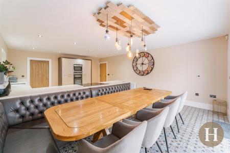 Hadleigh Estate Agents-14.jpg