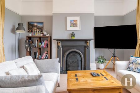 Hadleigh Estate Agents-65.jpg