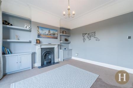 Hadleigh Estate Agents-41.jpg