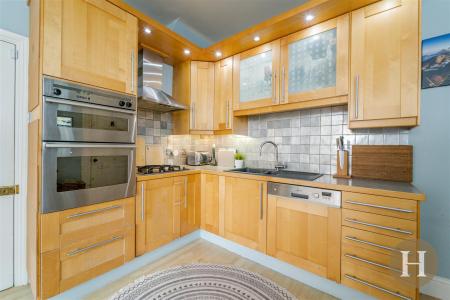 Hadleigh Estate Agents-35.jpg