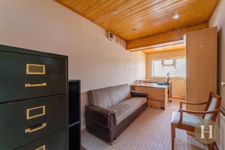 Hadleigh Estate Agents-12.jpg