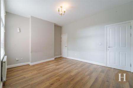 Hadleigh Estate Agents-35.jpg