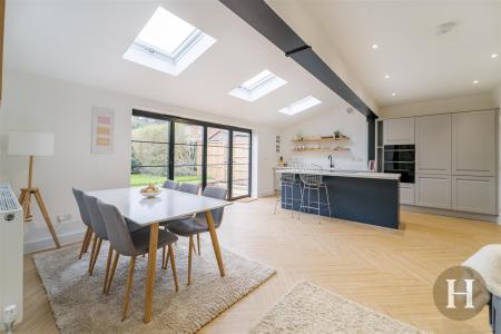 Hadleigh Estate Agents-2.jpg