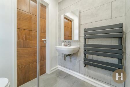 Hadleigh Estate Agents-36.jpg