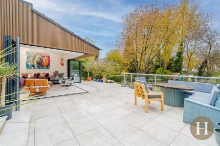 Hadleigh Estate Agents-67.jpg