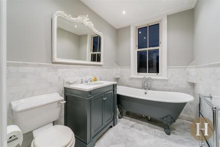 Hadleigh Estate Agents-93.jpg