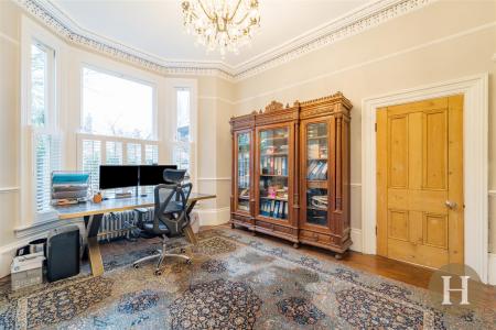 Hadleigh Estate Agents-7.jpg