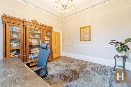 Hadleigh Estate Agents-8.jpg
