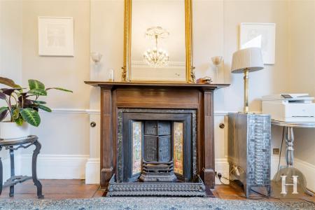 Hadleigh Estate Agents-10.jpg