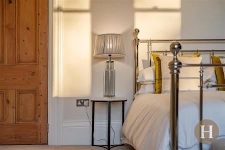 Hadleigh Estate Agents-78.jpg