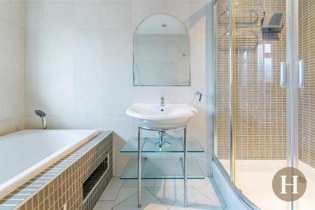 Hadleigh Estate Agents-24.jpg