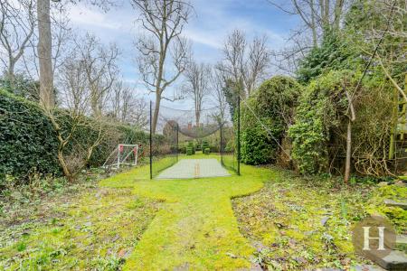 Hadleigh Estate Agents-79.jpg