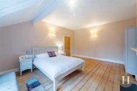 Hadleigh Estate Agents-61.jpg