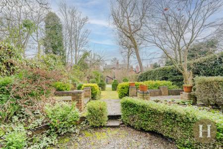 Hadleigh Estate Agents-83.jpg