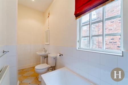 Hadleigh Estate Agents-46.jpg