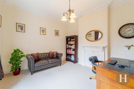 Hadleigh Estate Agents-42.jpg