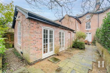 Hadleigh Estate Agents-78.jpg