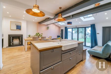 Hadleigh Estate Agents-18.jpg