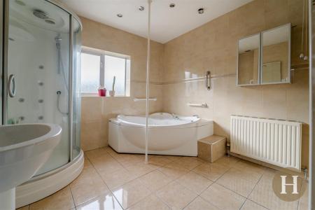 Hadleigh Estate Agents-32.jpg