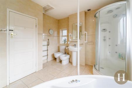 Hadleigh Estate Agents-33.jpg