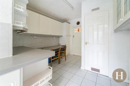 Hadleigh Estate Agents-16.jpg