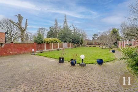 Hadleigh Estate Agents-55.jpg